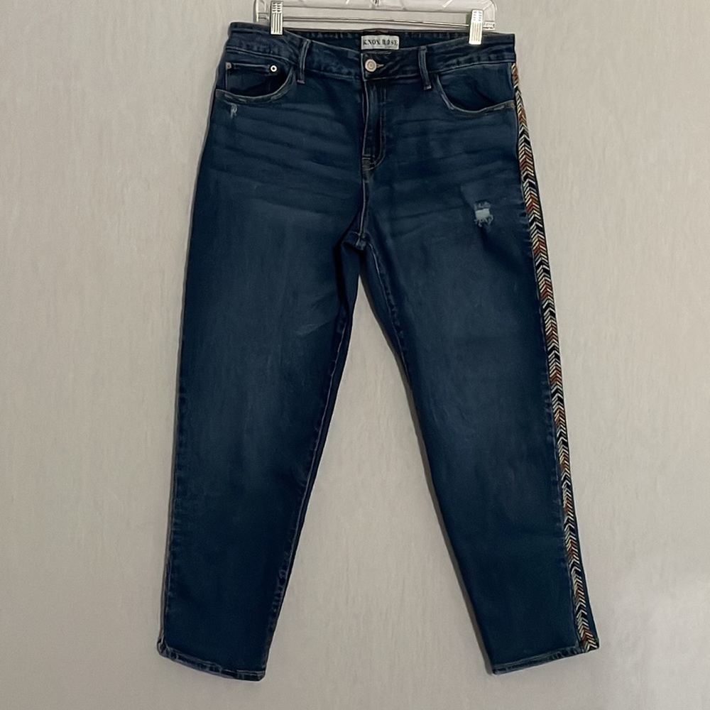 KNOX ROSE, embroidered, side, crop distressed jeans.